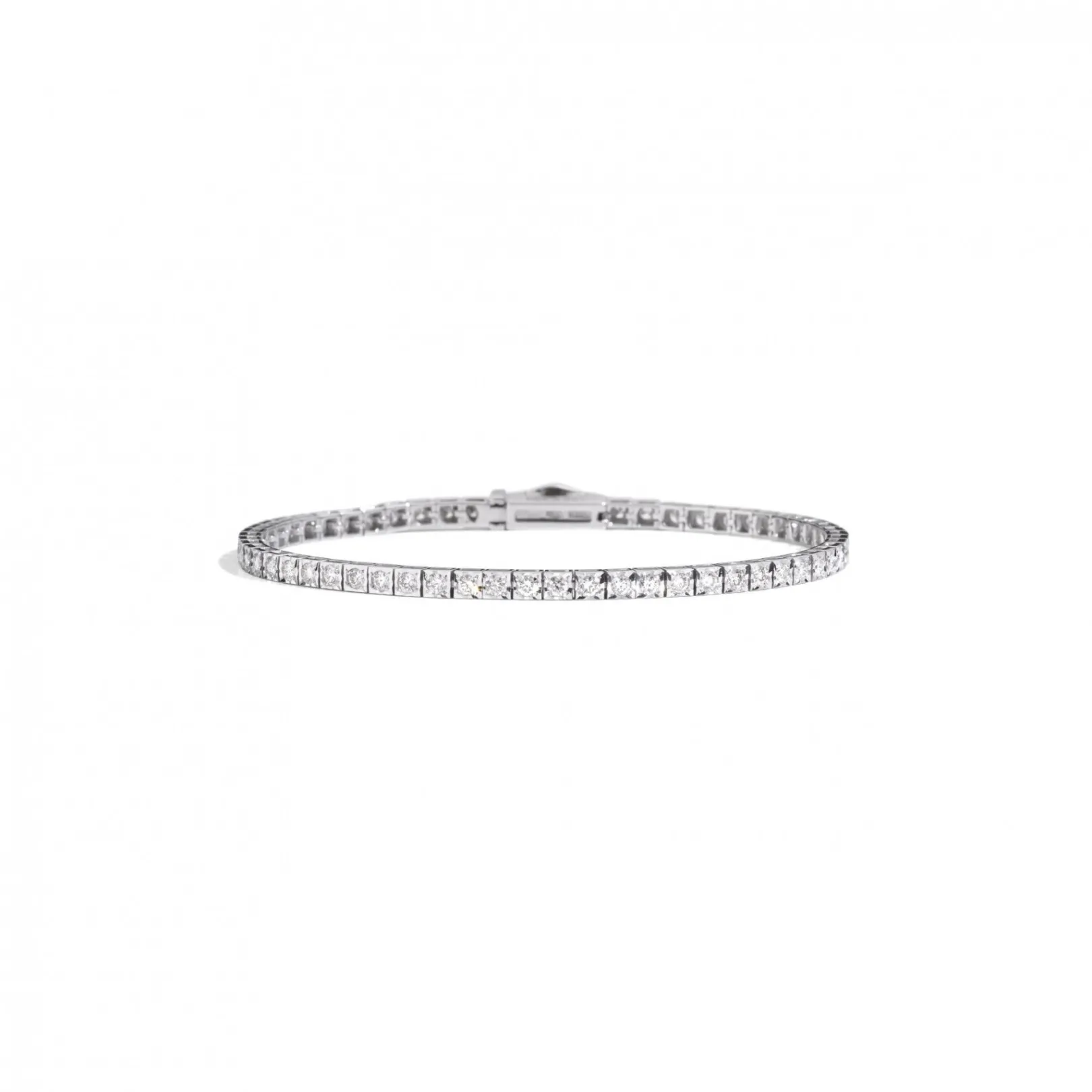 bracciale_tennis_in_oro_b_0-2.webp Outlet Bracciale Tennis In Oro Bianco E Diamanti Gioielli Timeless | T39SE884/D-18 Donna Gioielli Donna | Gioielli Uomo