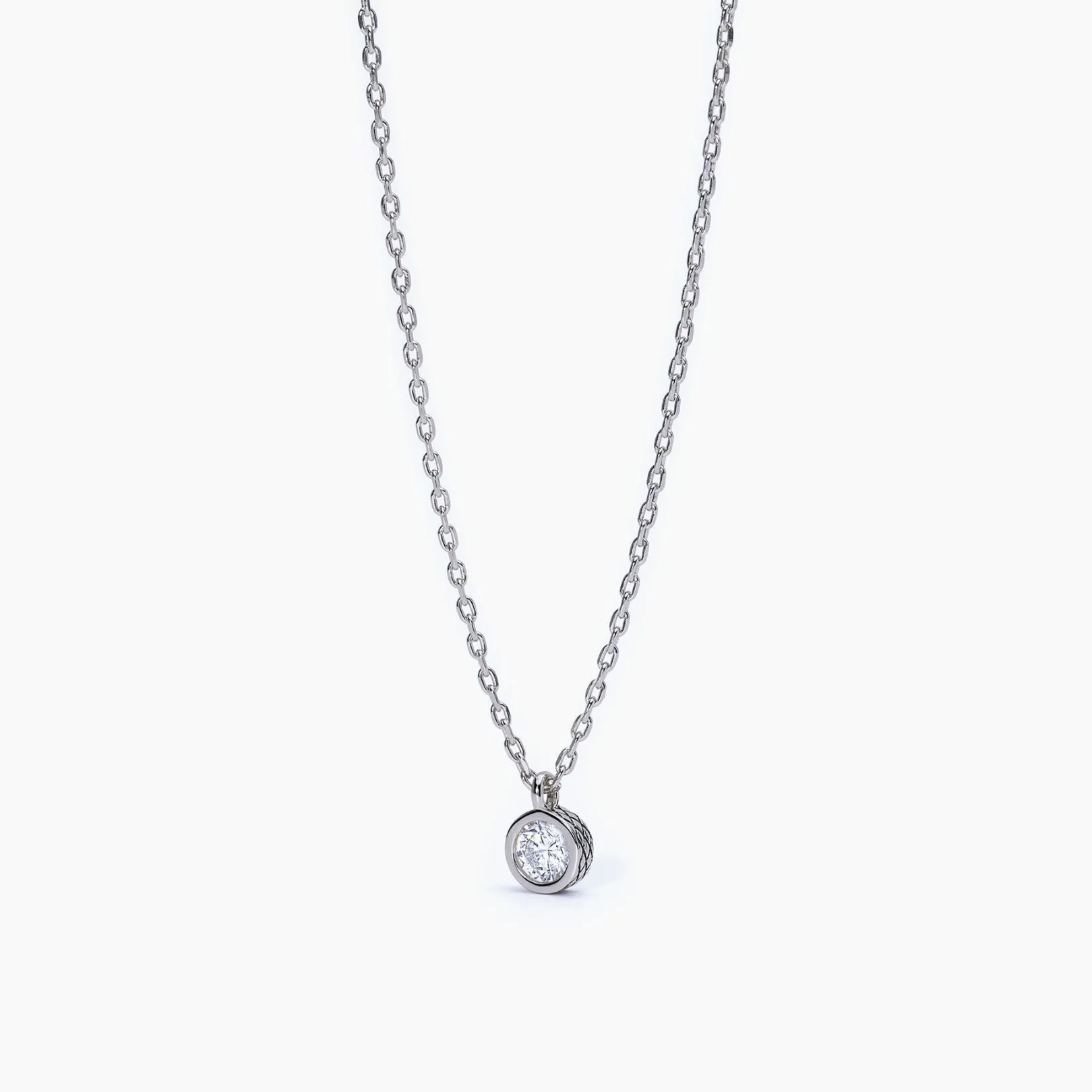collana_uomo_con_punto_lu_0-1.webp Sale Collana Uomo Con Punto Luce Tondo Gioielli | 553573 Uomo Gioielli Moda Uomo